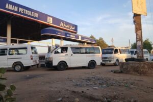 Sudan power crisis: Studying using candles, counting gas station trips