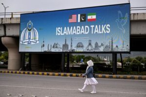 Pakistan scrambles to salvage US-Iran diplomacy as ceasefire faces collapse
