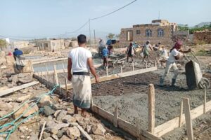 Yemen’s crumbling roads mean an arduous quest for water for Taiz villagers
