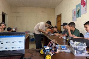 Lacking equipment, but not ambition: Gaza students try to keep up with tech