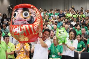 Japanese PM-backed candidate wins Okinawa gubernatorial election