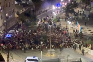 Police clear Ceuta migrants off beaches in Spanish enclave