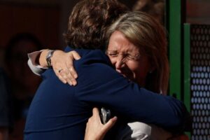 ‘I held this woman in my arms. She died’: Spain mourns train crash victims