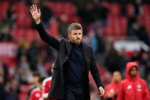 Manchester United’s Carrick backs Fernandes and is expected to face Chelsea
