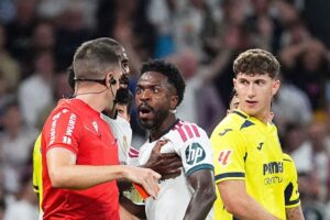 Real Madrid beat Villarreal 1-0 but Vinicius sent off for hair pull