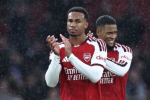 Arsenal join Man City at Premier League summit, Spurs shock Chelsea 2-0